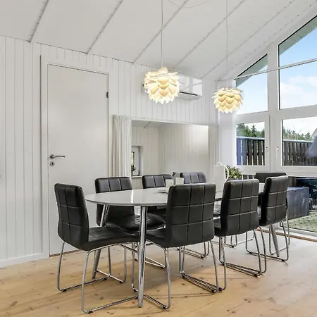 3 Bedroom Cozy In Dom wakacyjny *