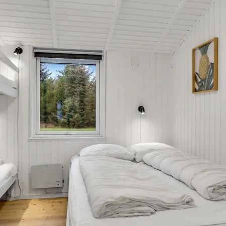 3 Bedroom Cozy In Dom wakacyjny Jerup