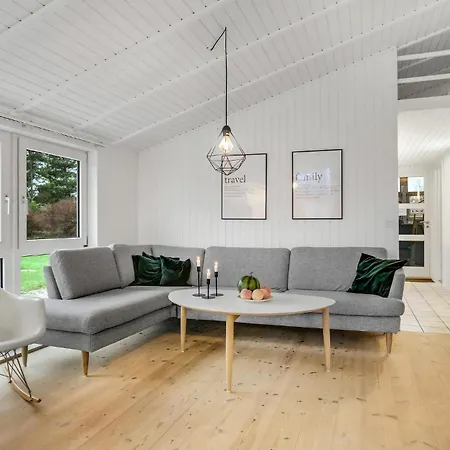 3 Bedroom Cozy In * Jerup